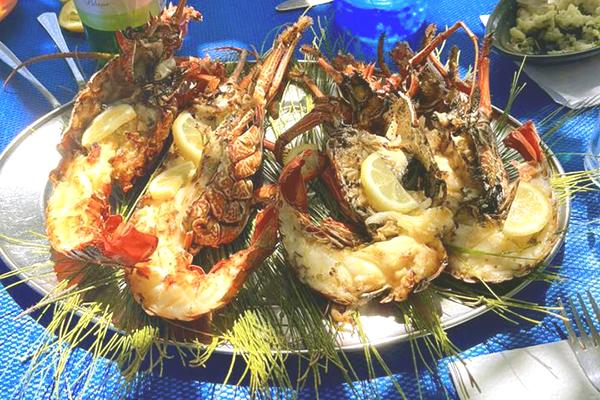 ART-Manger-des-langoustes Langoustes - Ile Maurice Bons Plans